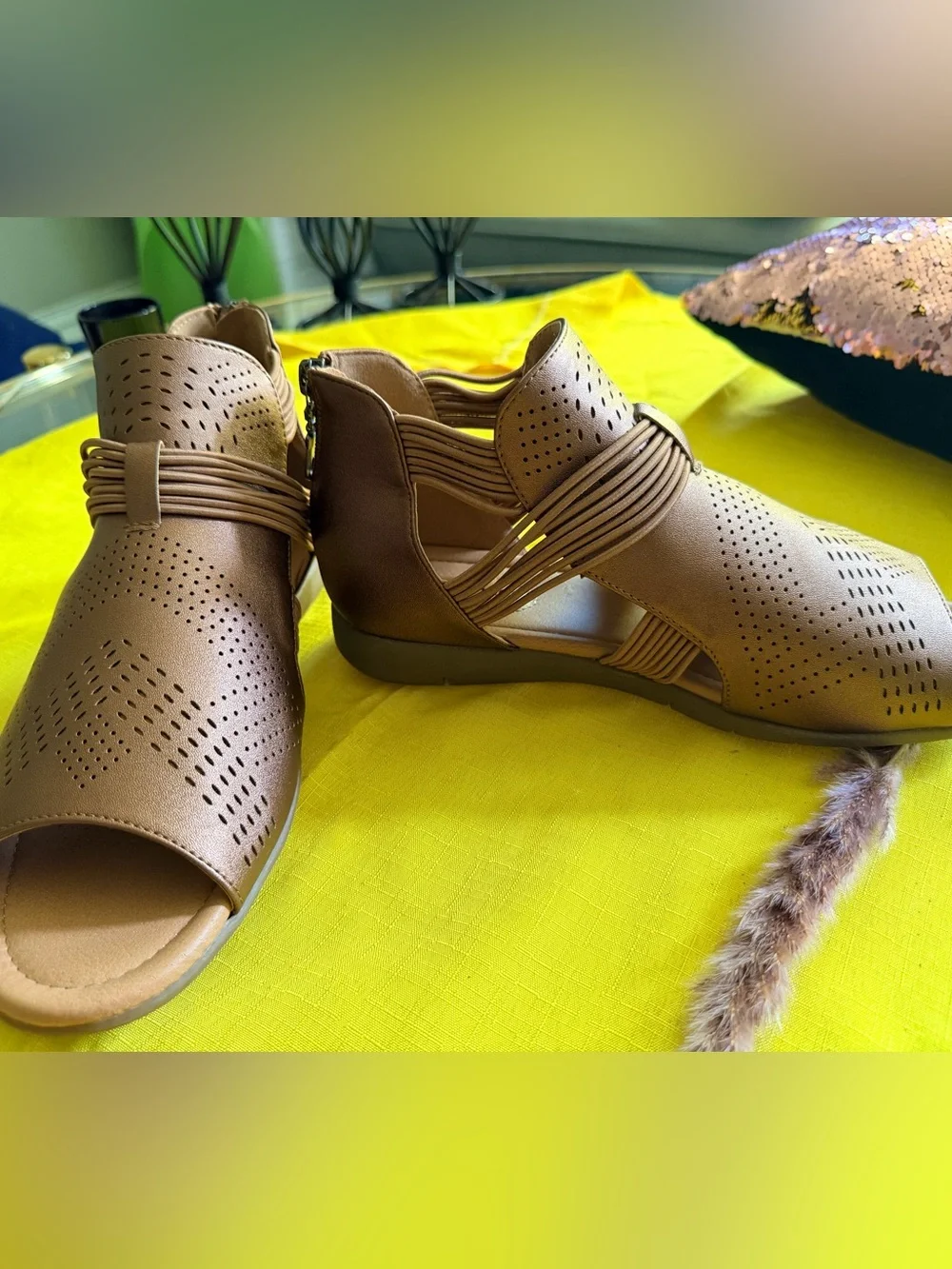 comfortview Girls Bronze Back-Zip Sandals